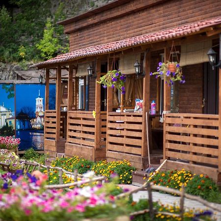 Bilya Richky Hotel Kamenets-Podolsk Eksteriør bilde