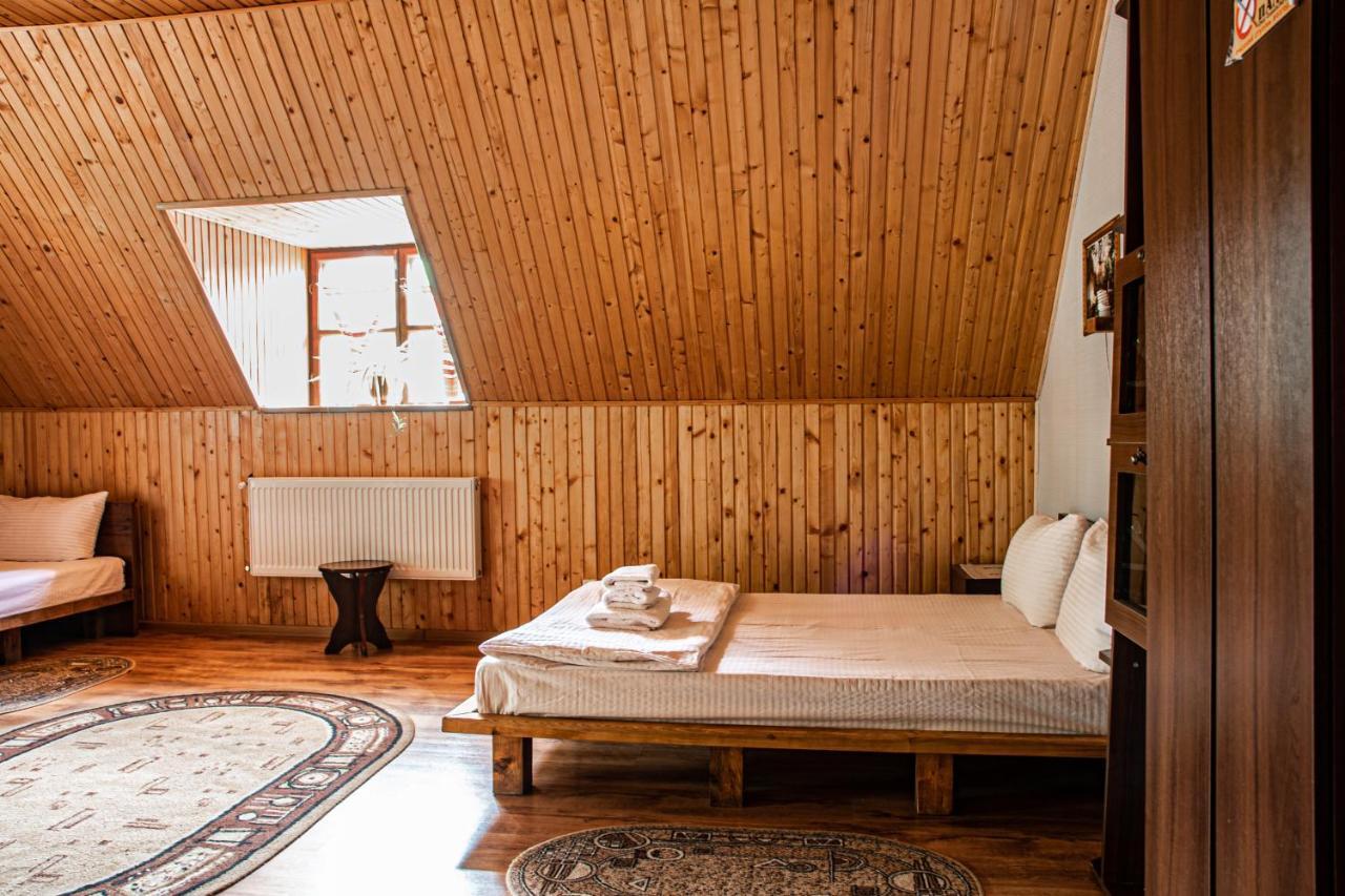 Bilya Richky Hotel Kamenets-Podolsk Eksteriør bilde