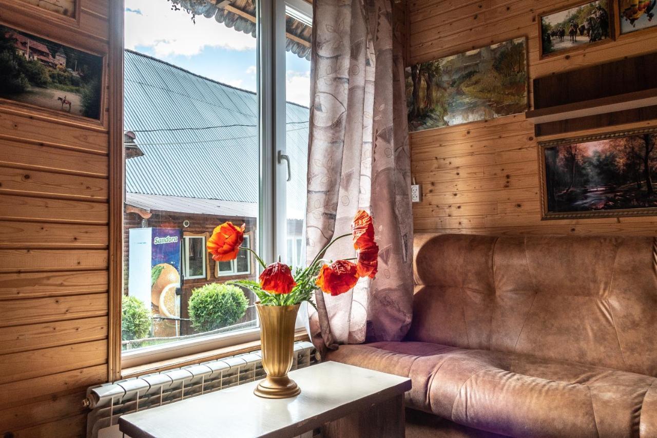 Bilya Richky Hotel Kamenets-Podolsk Eksteriør bilde