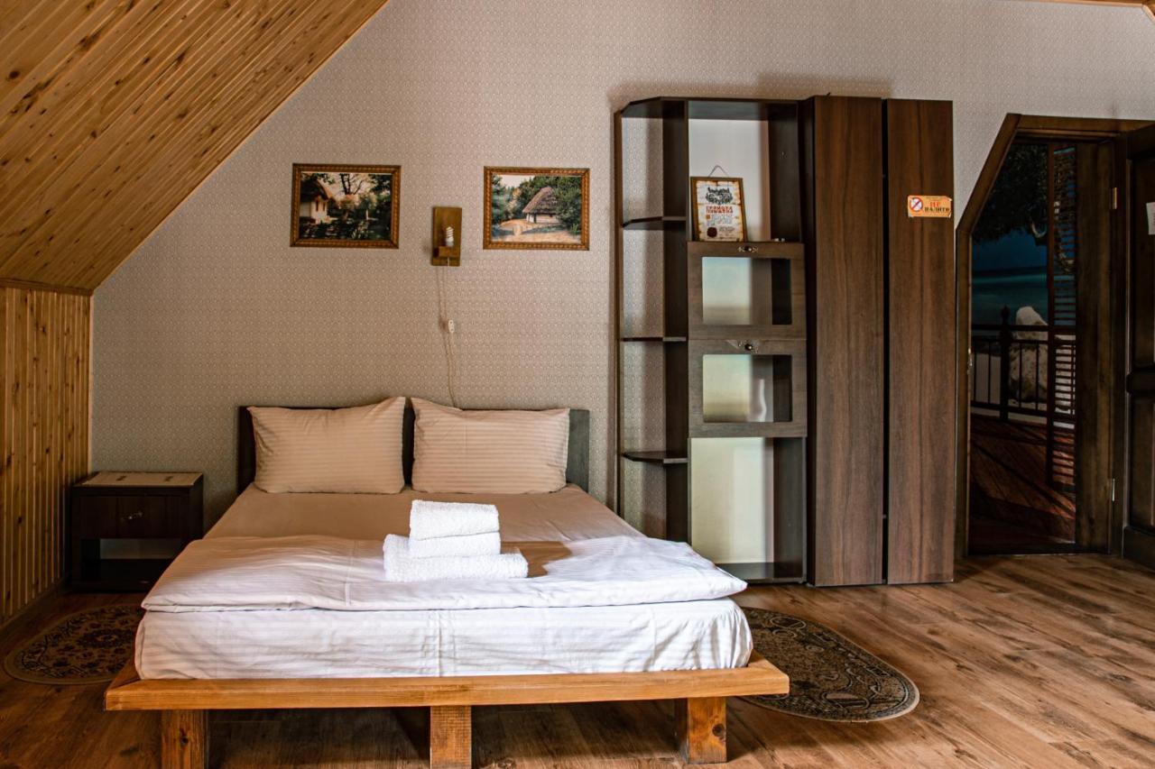 Bilya Richky Hotel Kamenets-Podolsk Eksteriør bilde