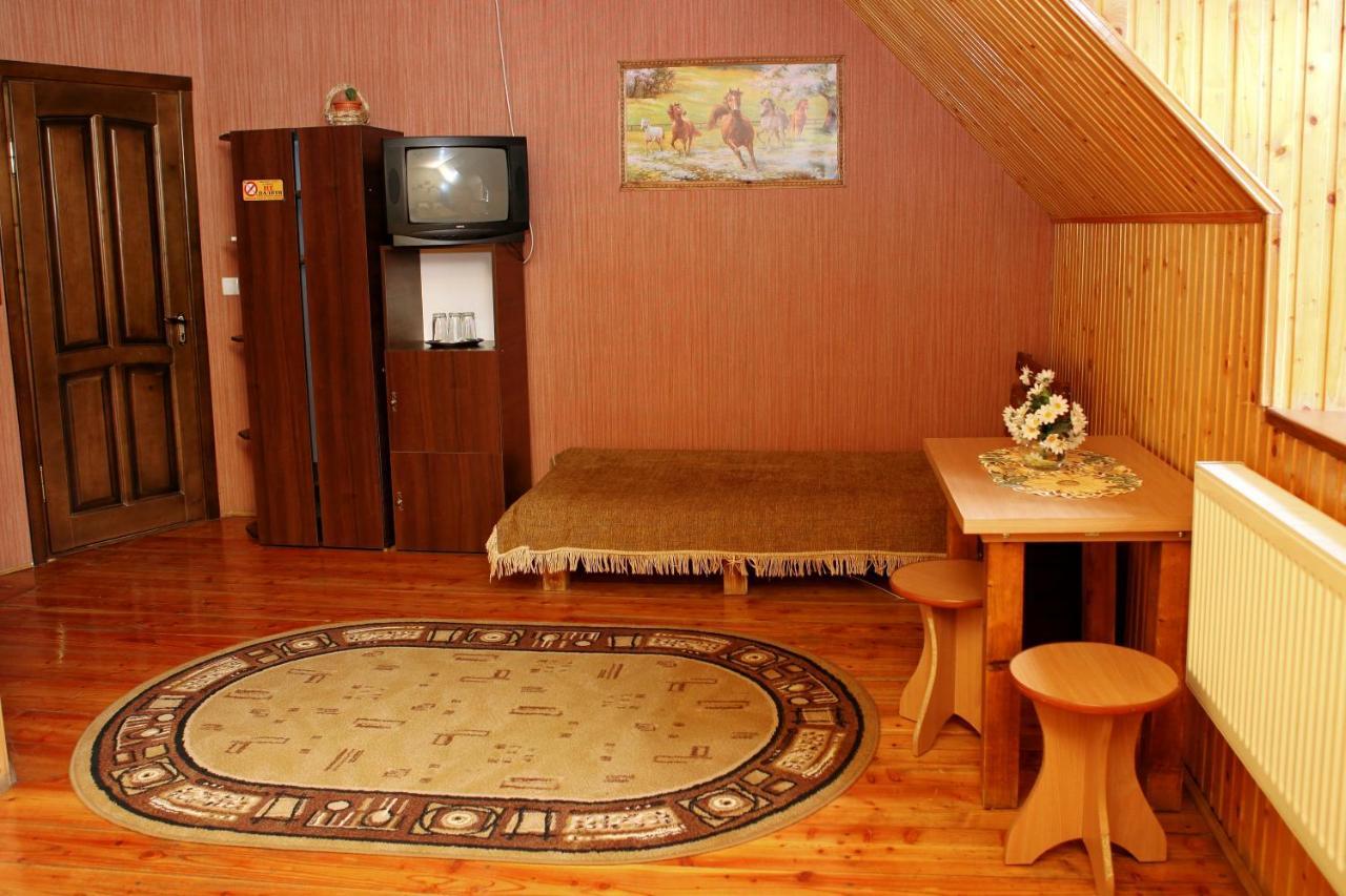 Bilya Richky Hotel Kamenets-Podolsk Eksteriør bilde